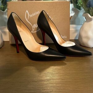Christian Louboutin Apostrophy Pump 100 Black Leather Heels with Red Soles